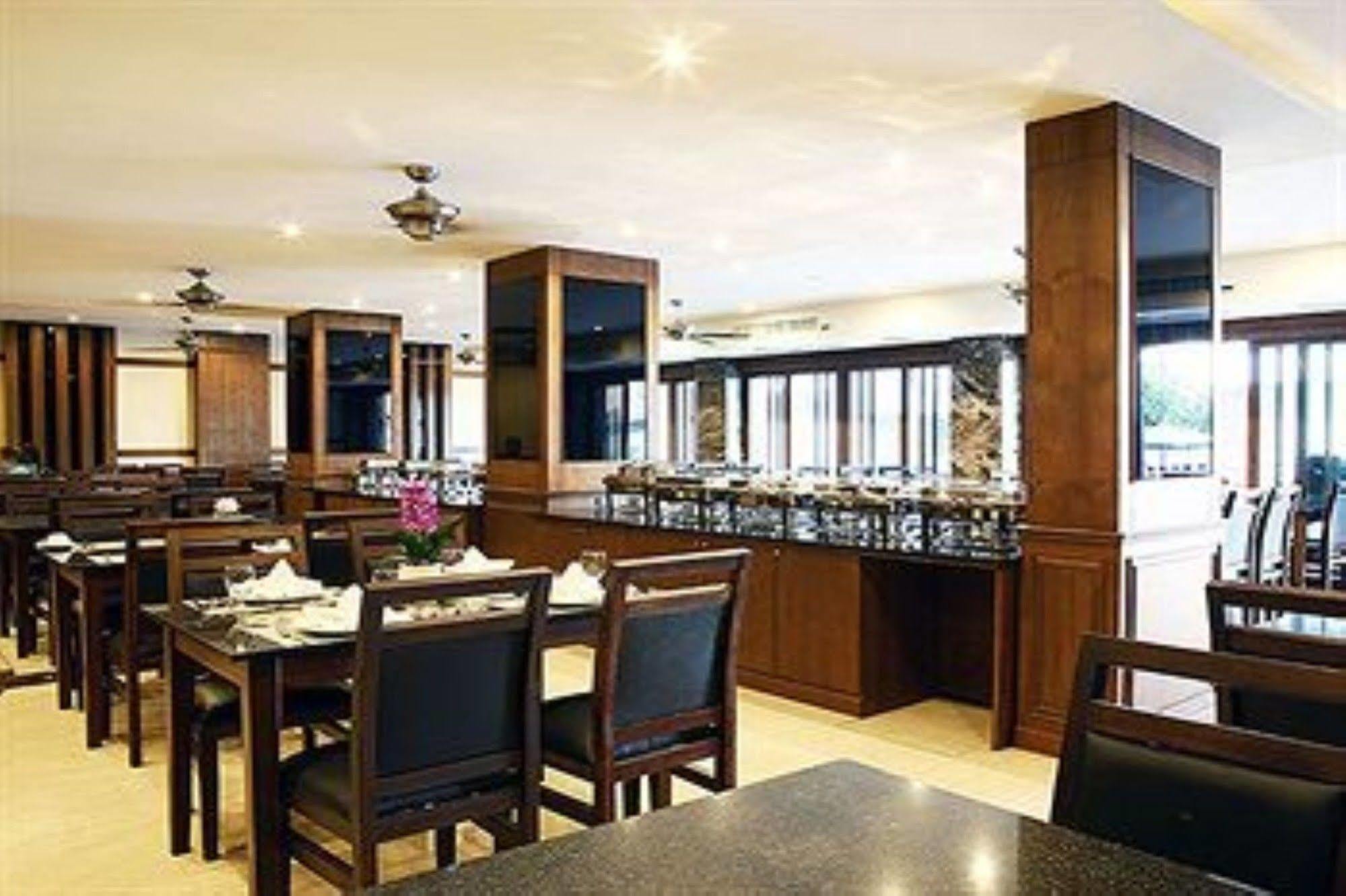 247 Boutique Hotel Pattaya Buitenkant foto